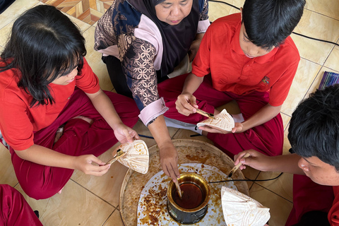 Yogyakarta: Wood Batik Workshop with Transfer & Lunch Option Wood Batik Workshop with Transfer & Lunch