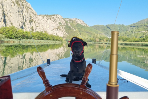 Omiš: 2-Hour Pirate Boat Journey to the Heart of the Canyon