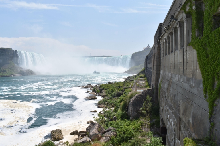 From Toronto Airport: Niagara Falls Day Tour Niagara Boat and Journey behind the falls