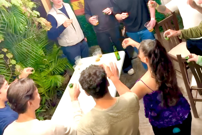 Lima: Pub Crawl with Free Shots and Club Entry