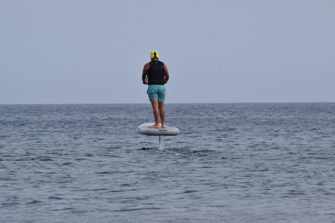 Scooters eléctricos Santorini E-Foil: surfea las olasScooters E-Foil en Santorini: surca las olas