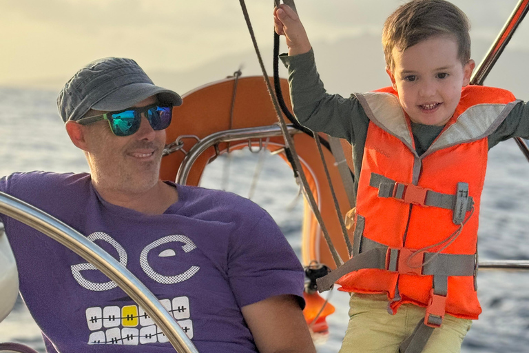 Excursion to Les Saintes : Full-Day Sailing and Snorkeling