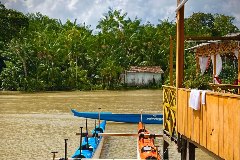 Belém: Canoeing through the holes and streams of the islands with breakfast. Belém: Canoeing through the channels and streams of the islands with breakfast