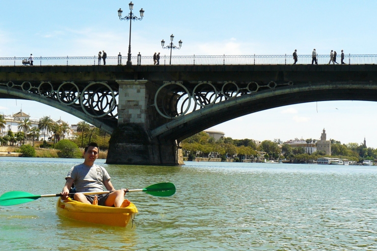 Sevilla: 2 uur kajakken over de rivier GuadalquivirGroepstour