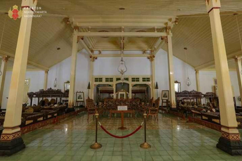 Yogyakarta City Tour; Kraton, Water Castle, Prambanan Sunset