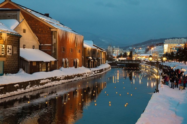 Visit Otaru Private Guided Walking Tour with Local Guide in Sapporo
