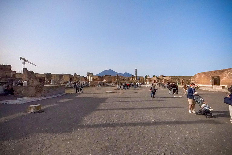 Cofnij się w czasie: wycieczka z przewodnikiem po Pompejach z odbiorem w NeapoluCofnij się w czasie: wycieczka z przewodnikiem do Pompejów z odbiorem z Neapolu