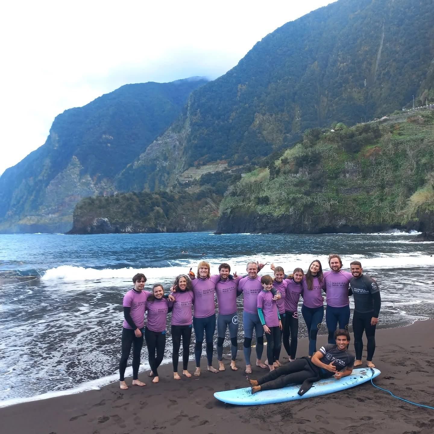 Surfunterricht mit fantastischen Lehrern auf Madeira