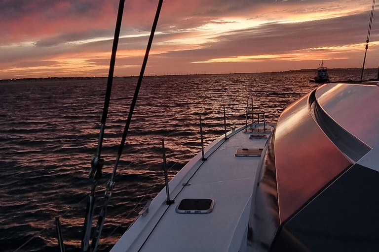 Boat in Algarve - Luxury Catamaran - Lagos Half-day Luxury Catamaran Experience - Lagos