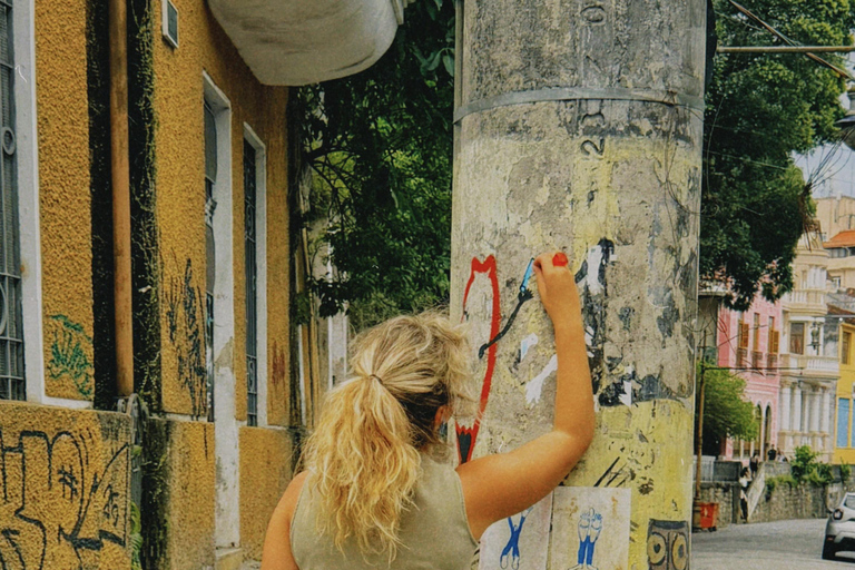 Rio Artistry: Santa Teresa Walking Tour & Free Art Workshop