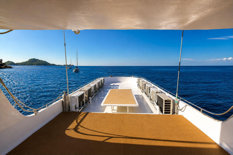 Khao Lak: Similan and Surin Daytrip 2 dives + Hotel Transfer Friday Option — Richelieu Rock