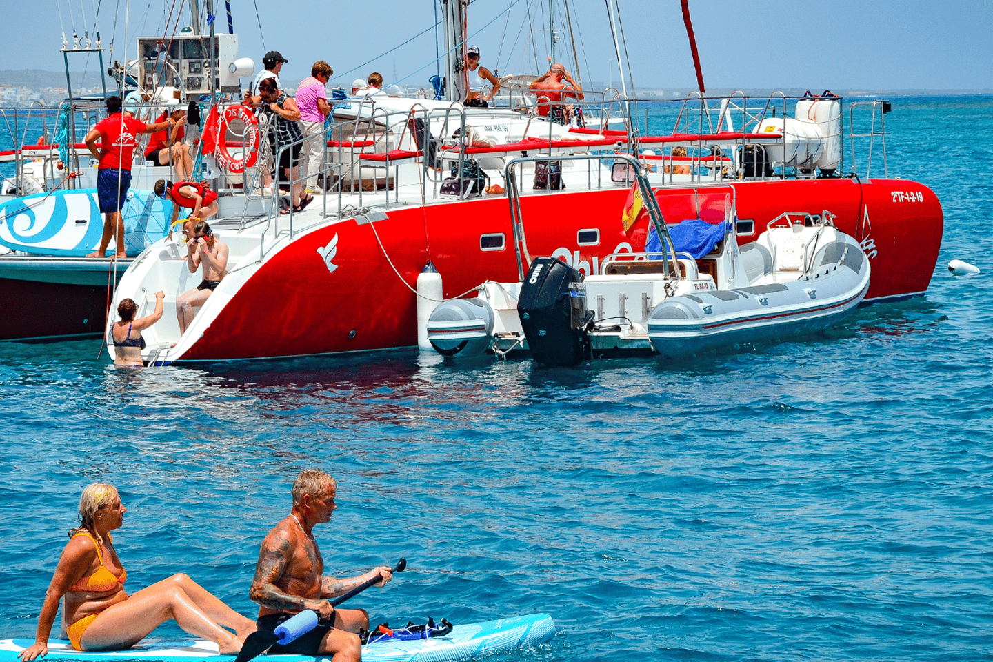 Остров Лобос: 4-часовой круиз на катамаране с обедом