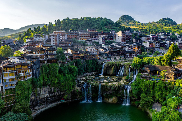 Guangzhou: Qingyuan MT.Kastar and Yao Village day tour