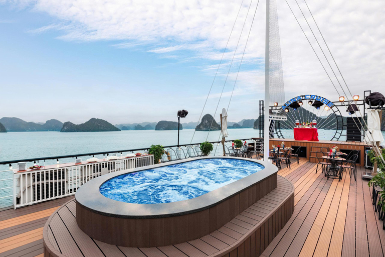 Hanoi: Halong Bay Cruise with Lunch, Cave, and Island Visit