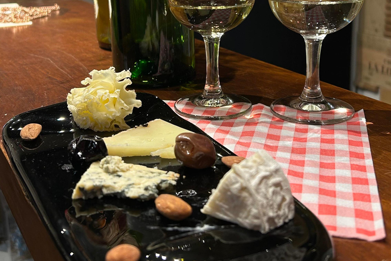 Vini di Bordeaux: lezione di degustazione con 4 vini bianchi e formaggio