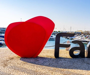 Faro Airport: Private Transfer to Lagos/Meia Praia