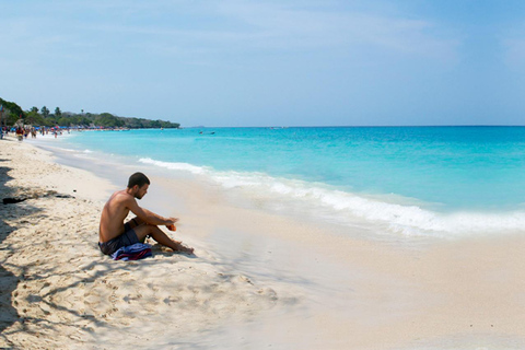 Journée complète à la plage exclusive de Baru avec déjeuner