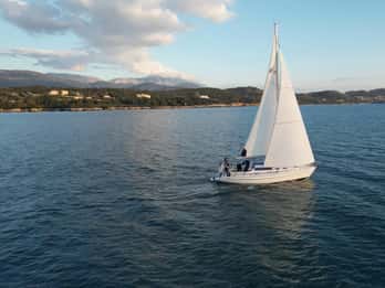 Cefalonia: Crucero de un día Ítaca, navegación Almuerzo 3 puntos de baño