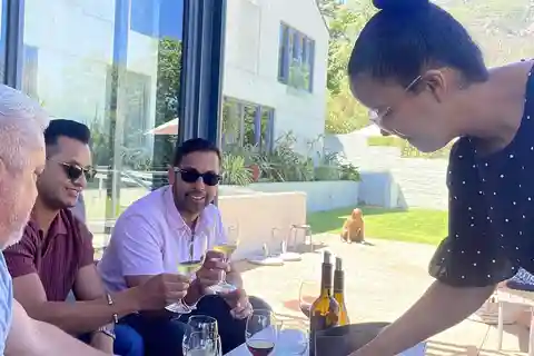 Wine Tasting Tour with 3 Estates - Cape Town (Pickup incl.)