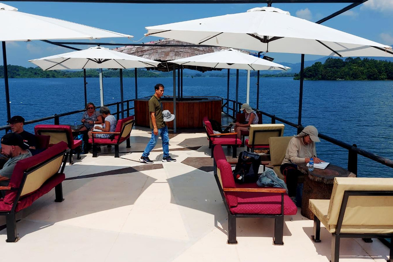 Sunset Cruise on Vang Vieng Lake