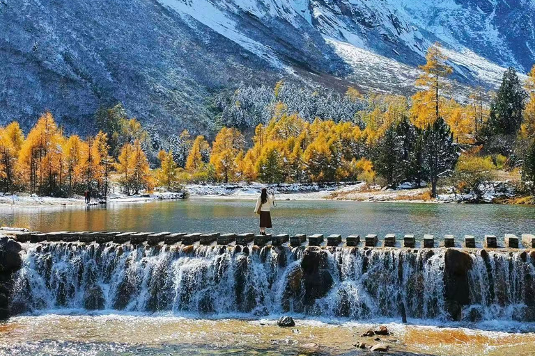 Sichuan: Bipenggou Valley Entry Ticket with Eco-Bus & Tips