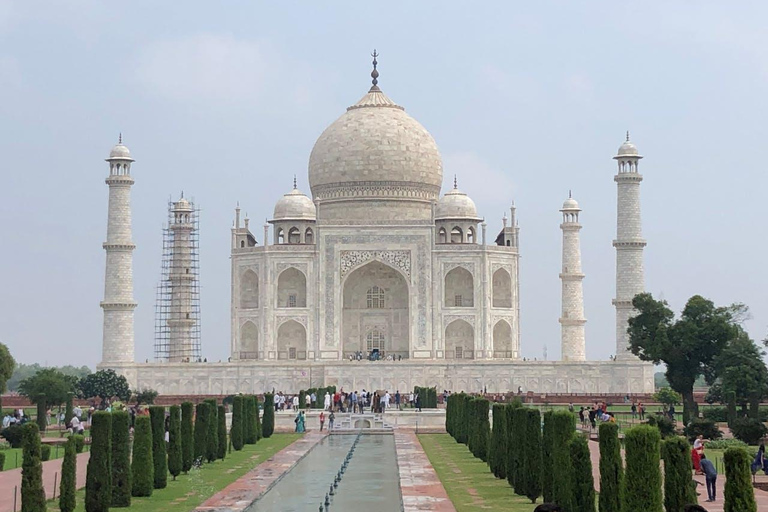 Tour guiado pelo Taj Mahal sem filas com itens extras especiaisDe Agra: Motorista, carro particular e guia de turismo