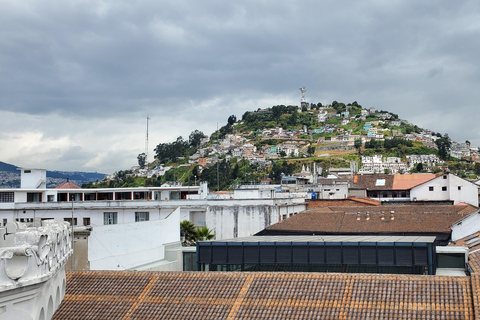 Quito Full-Day: Teleférico, Old Town & Middle of the World