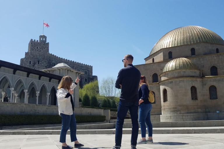 Tbilisi: Vardzia Caves, Rabati Castle and Borjomi Day Trip