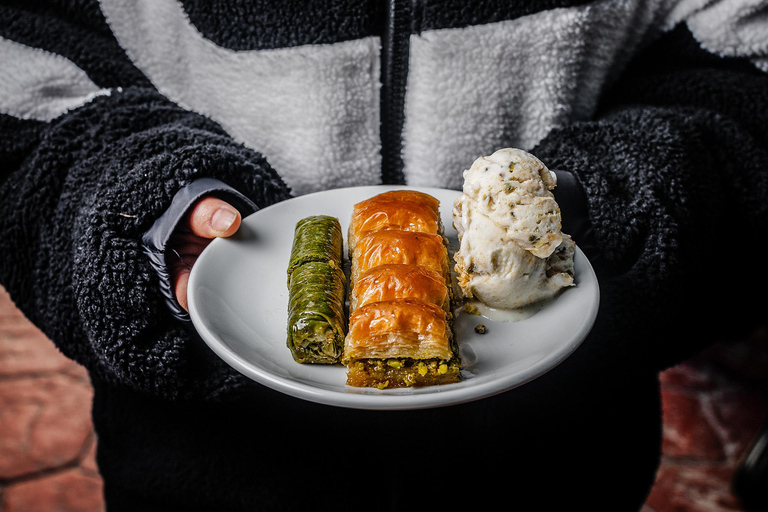 Istanbul: Baklava Backstreets Food Tour with 12+ Tastings