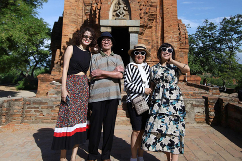 Ninh Thuan: Vinh Hy Bay and Craft Village 3-day Tour