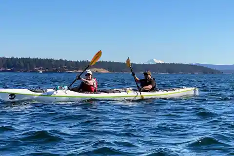 San Juan Island: Full Day Kayaking Tour with Lunch