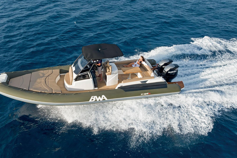 La Maddalena Archipelago: Exclusive tour in a luxury rubber dinghy. La Maddalena Archipelago: EXCLUSIVE tour in a luxury dinghy.