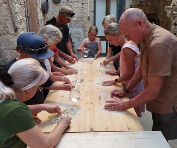 Lecce: Pasta Making Class in 1400s-Era Courtyard with Wine