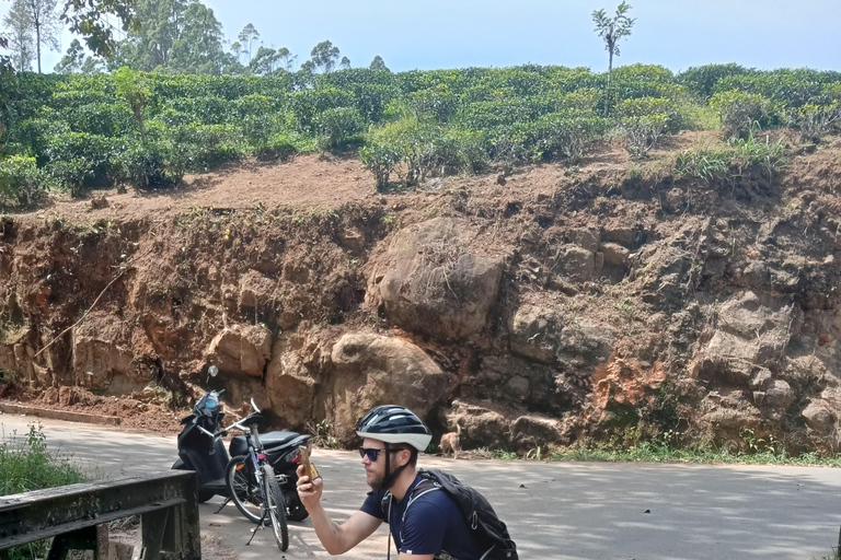 Ella, circuit à vélo dans la zone cyclable du Sri LankaElla, Sri Lanka - Circuit à vélo dans la zone cyclable