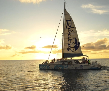 Montego Bay: catamarancruise bij zonsondergang bij zonsondergang