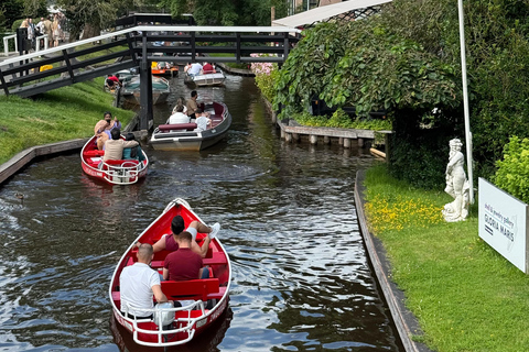 From Amsterdam: Giethoorn Small Group Tour with Boat Ride