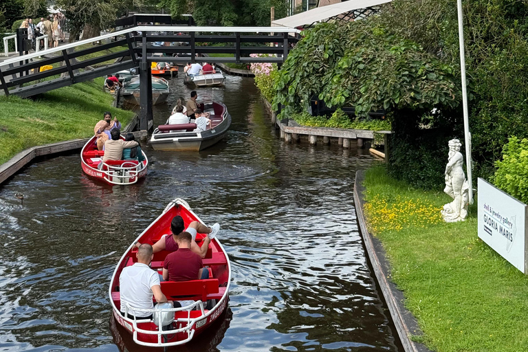 From Amsterdam: Giethoorn Small Group Tour with Boat Ride