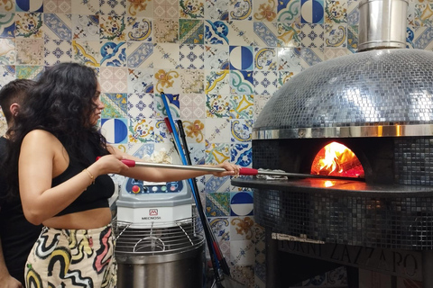 Nápoles: Clase de elaboración de pizza con chef napolitano y bebida