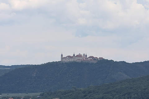 Vienna: Scenic Hiking Tour to Dürnstein/Wachau with Transfer