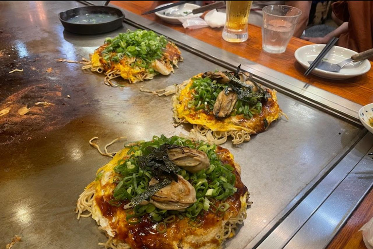 Nocny spacer po Hiroszimie i wycieczka po okonomiyaki w stylu HiroszimyNocny spacer po Hiroszimie i wycieczka okonomiyaki w stylu Hiroszimy