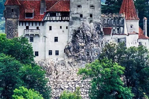 Brașov: Bran Castle, Dâmbovicioara Gorge & Cave Tour