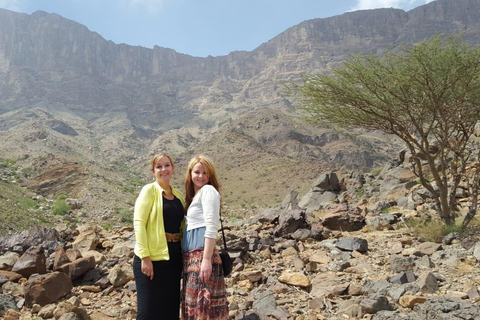 Muscat: Nizwa & Birkat Al Mouz Private Full Day Tour