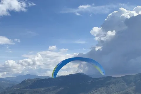 Bogotá: Atividade de parapente em La Calera com transferes