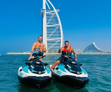 Dubai: jetski/besök emiratets vackra arkitektur med foton och videor