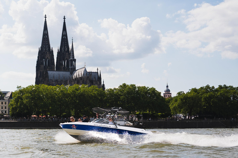 Köln: Fördjupningskurs i motorbåt