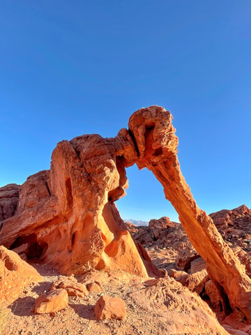 Valley of Fire Tour & Hike