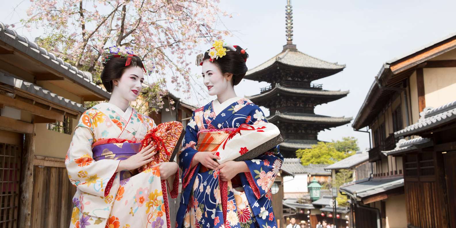 Kyoto: Maiko Makeover and Photoshoot Experience