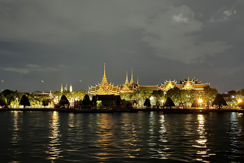 Bangkok: Opulence Luxury River Dinner Cruise with DrinksBangkok: Luxury Dinner Cruise along Chao Phraya with Drinks