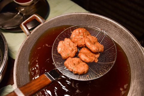 Ayutthaya : Street Food Tour with Hotel Pickup and Guide