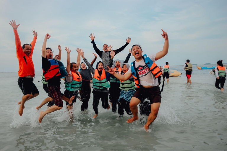 From Jakarta: Tidung Island 2-Day Snorkeling Tour Muara Angke Ferry Transfer (Budget Option)